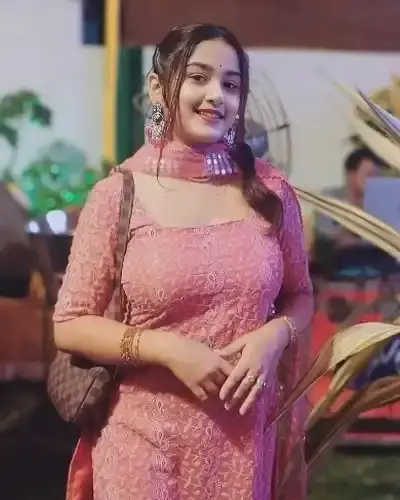 Call Girls Alambagh Cash On Delivery